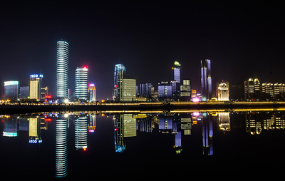 【天了?！磕喜?jī)r(jià)逆襲之路,你知道南昌一間房抵幾個(gè)西安房嗎?